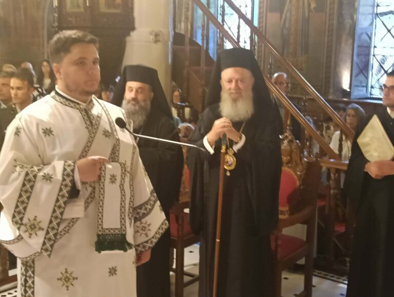 Χαλκίδα: Χιλιάδες πιστοί στον πανηγυρικό Εσπερινό της πολιούχου Αγίας Παρασκευής