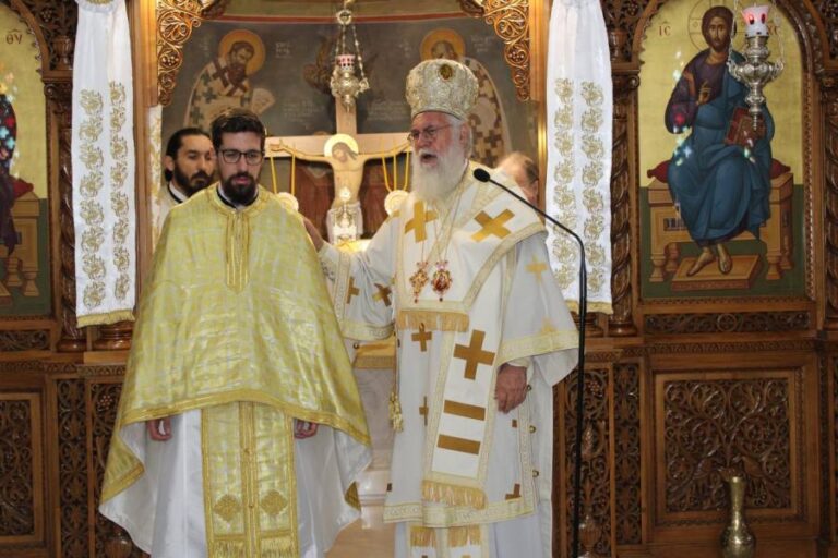 Χειροτονία νέου πρεσβυτέρου από τον Μητροπολίτη Ιλίου