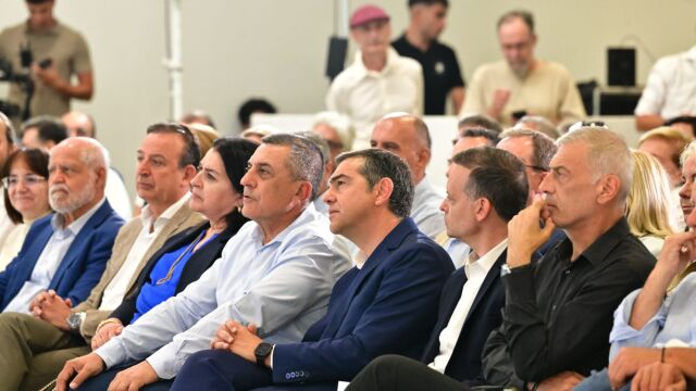 Εκδήλωση Τσίπρα για Αυτοδιοίκηση: Η δήλωση Κουρέτα που προκάλεσε αναταραχή στη Χαριλάου Τρικούπη – Ποιοι κάνουν λόγο για πολιτική αχαριστία