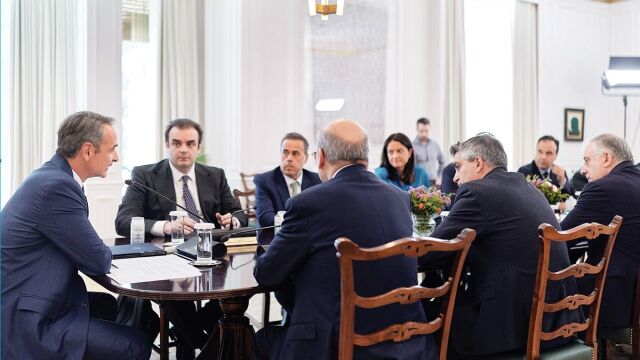 “Γαλάζια πυρά” σε Κοβέσι για τον ΟΠΕΚΕΠΕ: Σε μείζον πολιτικό ζήτημα αναδεικνύει η κυβέρνηση την κατάληξη της έρευνας της Ευρωπαϊκής Εισαγγελίας μετά τις τελευταίες εξελίξεις