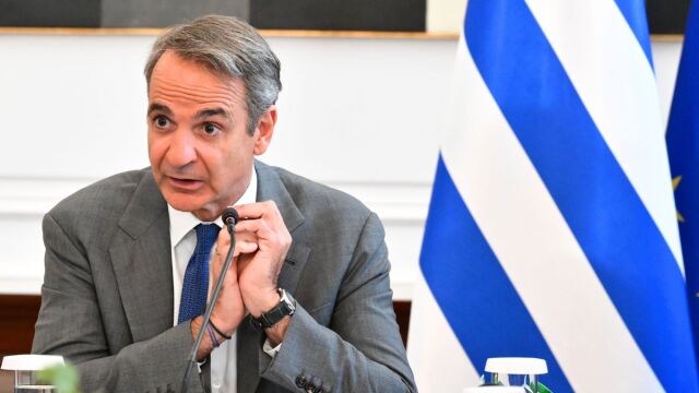 Μήνυμα Μητσοτάκη στο υπουργικό αφού έκλεισαν οι κάμερες: “Εκλογές την άνοιξη του 2027” – “Οι υπουργοί δεν πρέπει να βγαίνουν στα μμε μόνο για το χαρτοφυλάκιο τους”