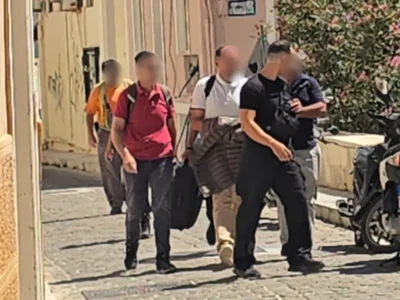 Ελεύθερος ο δήμαρχος και οι άλλοι τρεις συλληφθέντες για τη φωτιά στην Πάρο