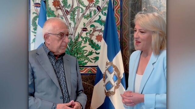 Ρένα Δούρου: Με τον Νικήτα Κακλαμάνη συναντήθηκε η πρόεδρος της κοινοβουλευτικής ομάδας του ΣΥΡΙΖΑ – Τι συζήτησαν (Βίντεο)