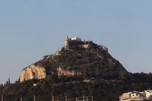 Ανοιχτός ο Λόφος Λυκαβηττού από σήμερα τα μεσάνυχτα – Κλειστός παραμένει ο Λόφος Φινόπουλου