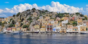 Νέο Ειδικό Χωροταξικό Πλαίσιο για τον Τουρισμό: Όλες οι αλλαγές σε 12 ερωταπαντήσεις