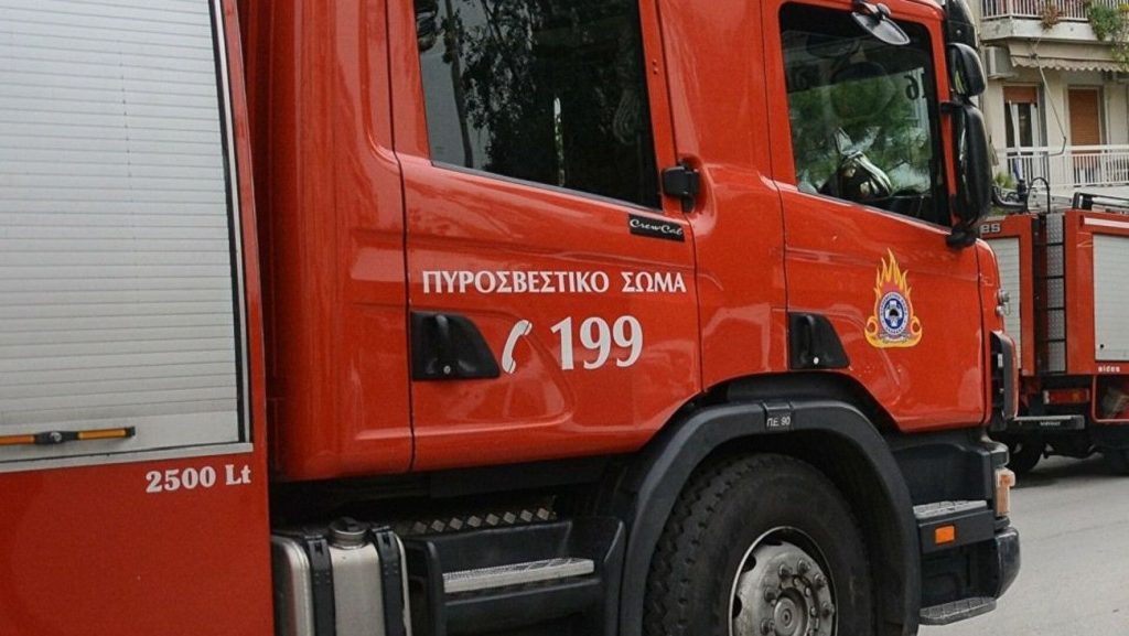 Υπό έλεγχο η πυρκαγιά σε χώρο καταστήματος ναυτιλιακών ειδών στον Άλιμο