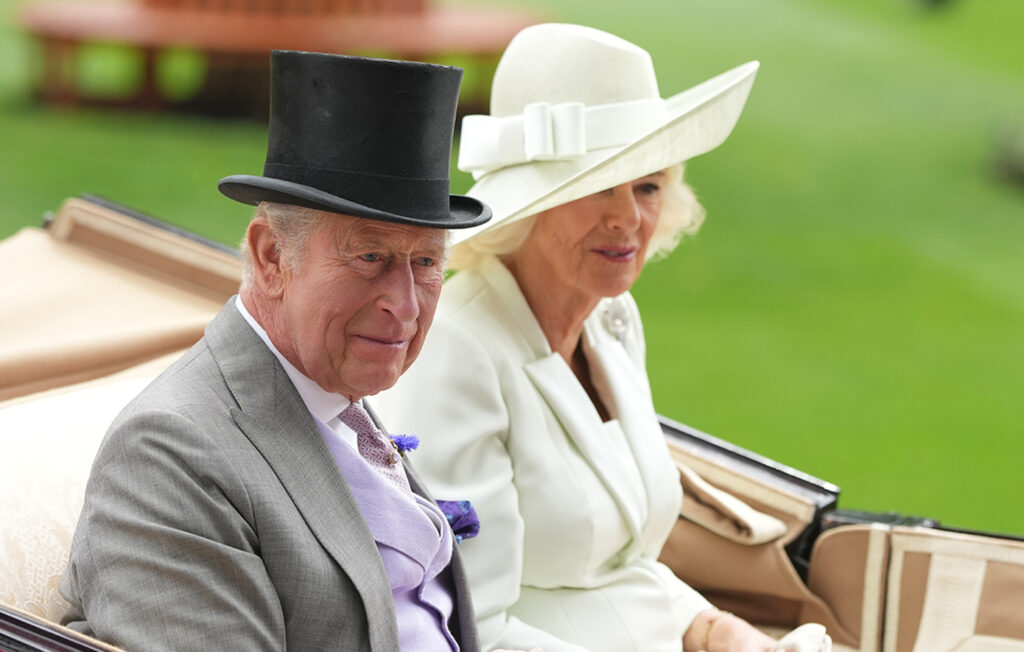 Γιατί περνούν συχνά τα Σαββατοκύριακα χωριστά ο βασιλιάς Κάρολος και η βασίλισσα Καμίλα